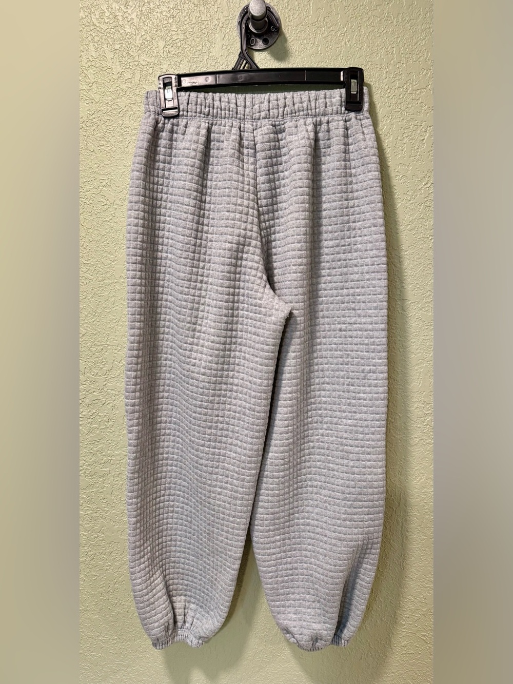 Princess Polly Quilted Jogger Pants - Light Gray Size 6 - Picture 3 of 4